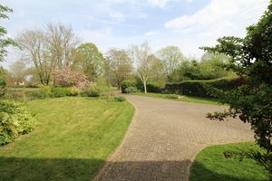 Photo 32- click for photo gallery